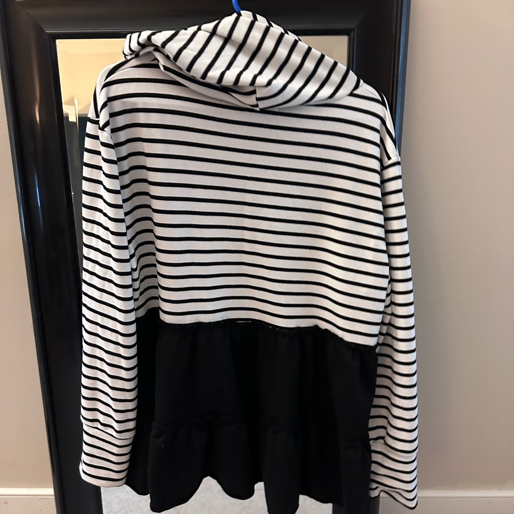 Black and White Zip Hoodie - Picture 3 of 5